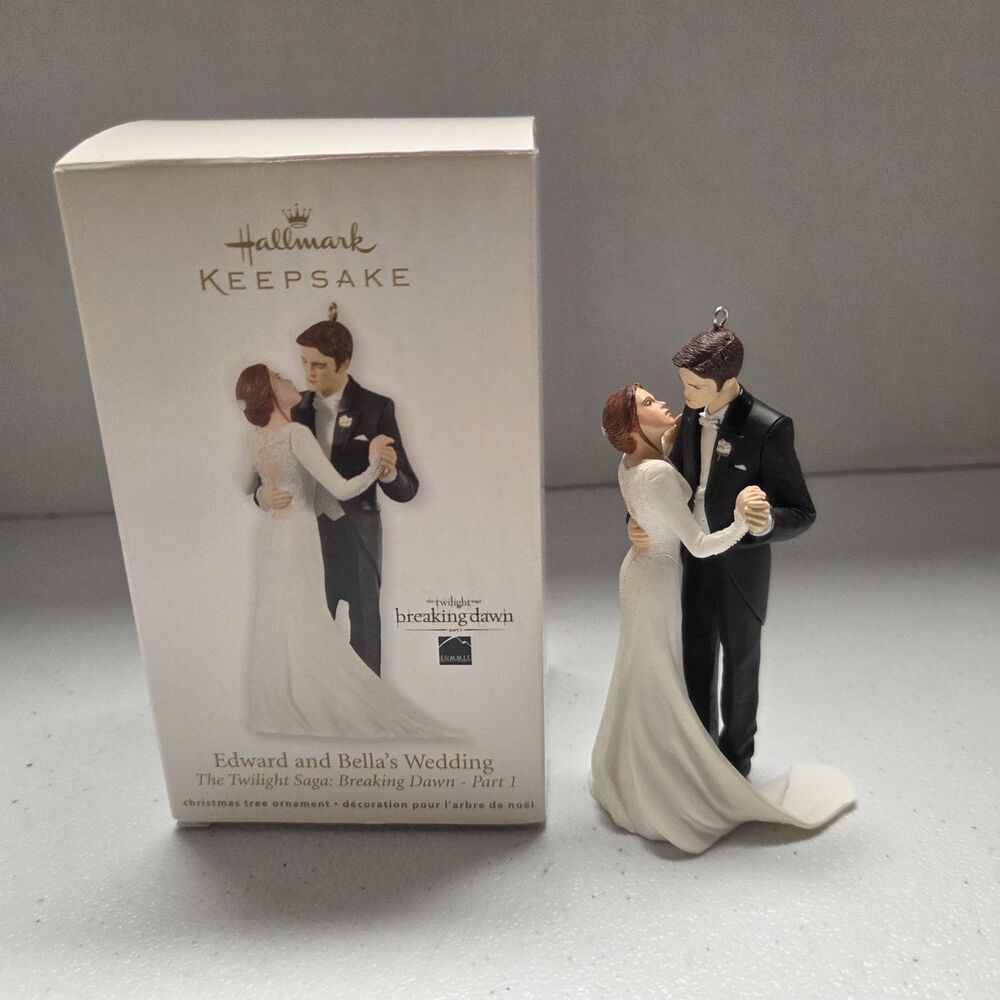 Hallmark Keepsake Twilight Saga Breaking Dawn Edward & Bella's Wedding Ornament